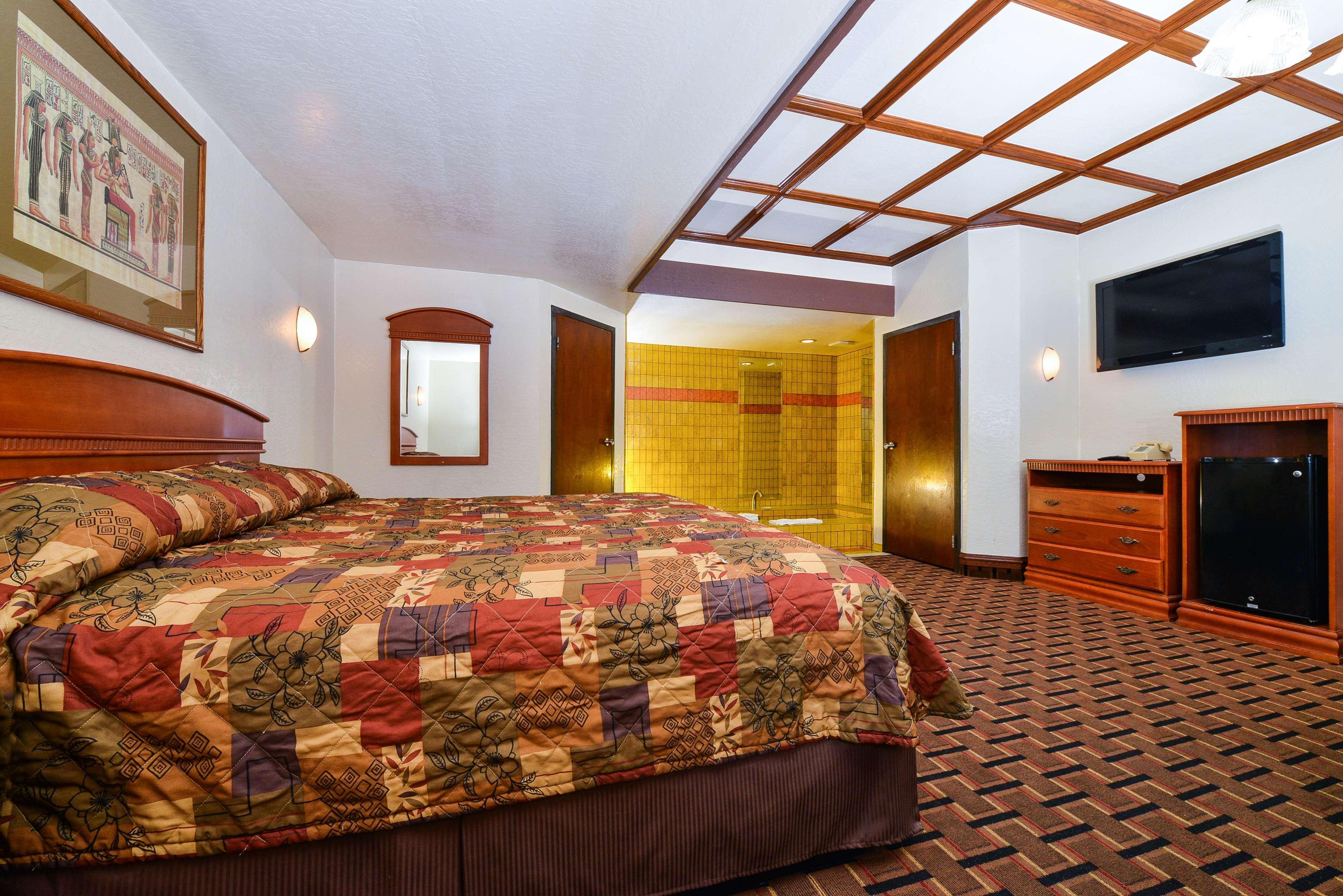 Americas Best Value Inn & Suites Los Angeles Downtown Sw Exterior photo