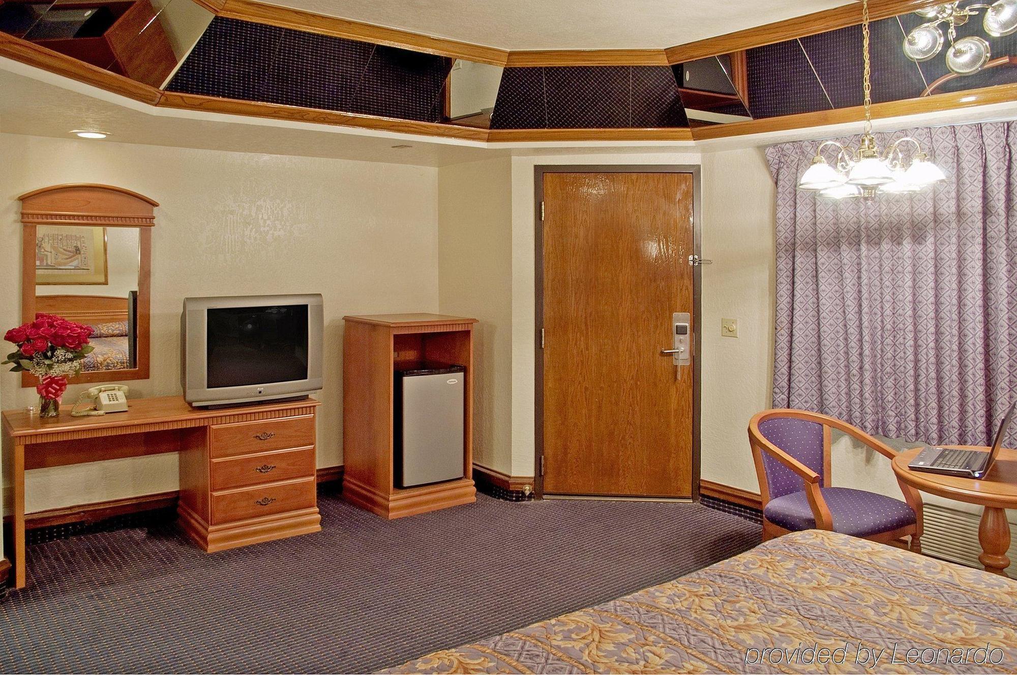 Americas Best Value Inn & Suites Los Angeles Downtown Sw Room photo